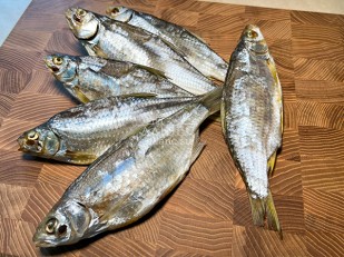 Снеки к пиву: Тарань вяленая (Азовская)