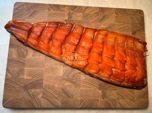 Сибас вяленый: Горбуша боковина х/к (юкола)