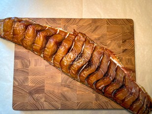 Семга теша (брюшки) холодного копчения: Юкола Толстолобика х/к