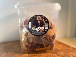 Горбуша боковина х/к (юкола): Ведро Ржаные гренки со вкусом Баварские колбаски (1 кг)