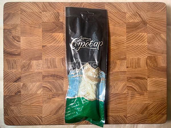 Сыр 100 гр ГОРНЫЙ СЫРОВАР (Косичка с укропом и чесноком) в Ставрополе